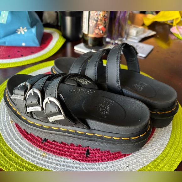 🖤Dr. Martens Blaire Sandals, size 5W!💛 - Picture 2 of 6